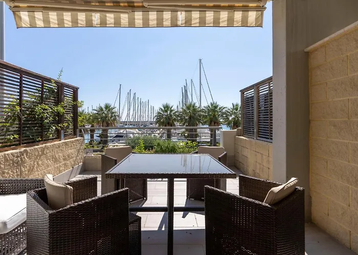 Blue Moon By Interhome